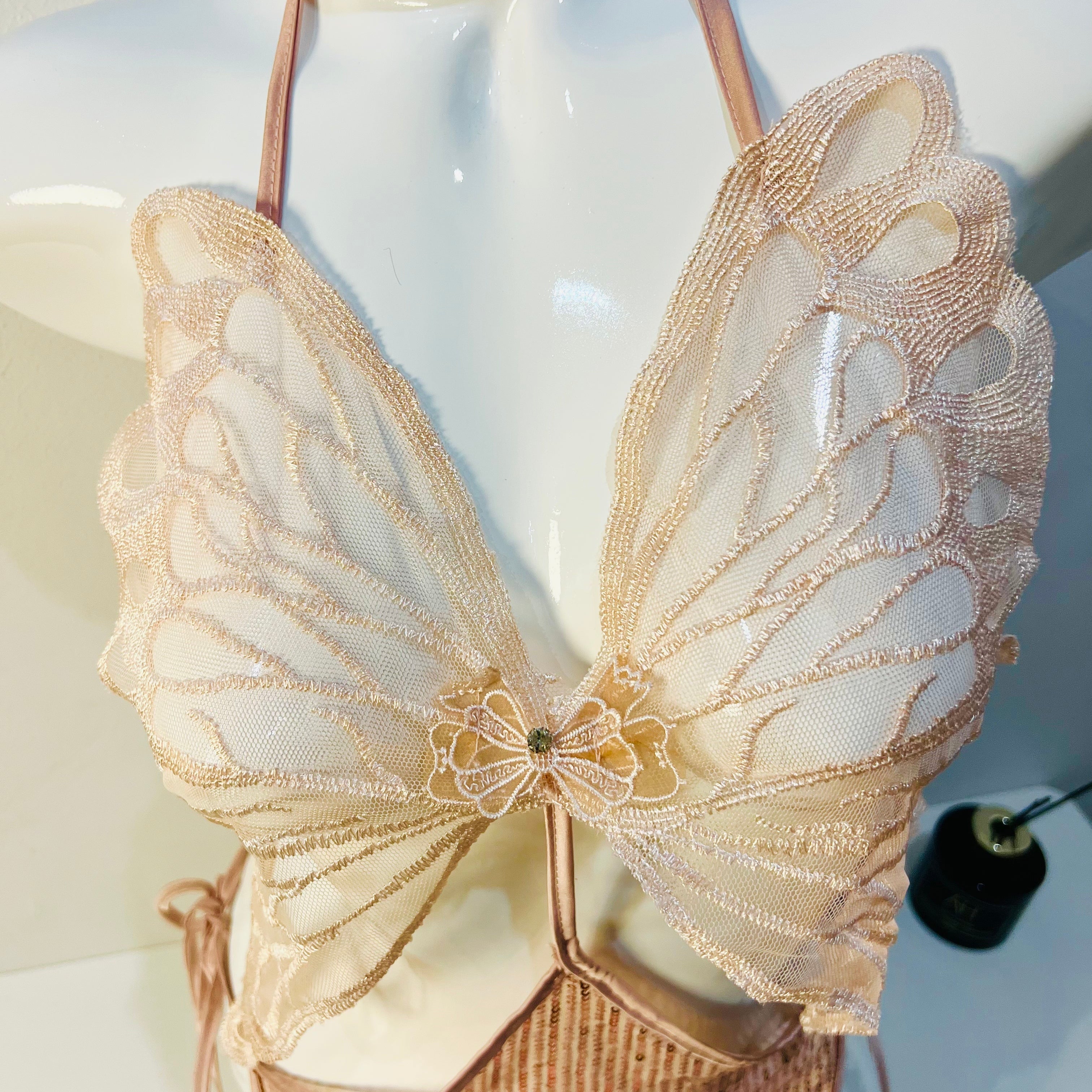rose gold lace sleep dress bust detail close up lace embroidery design